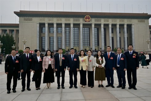 中国工会十八大代表风采丨朱文英：扛起工会担当，与广大职工一起争做新时代奋斗者