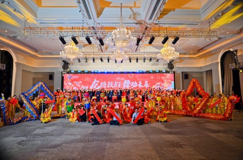 辰龙闹元宵丨舞龙翻飞 ，战鼓铿锵，擂响高质量发展奋进号角